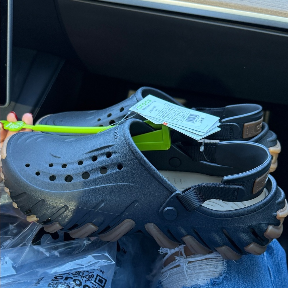 CROCS Kids' Black Sandals - Picture 3 of 7